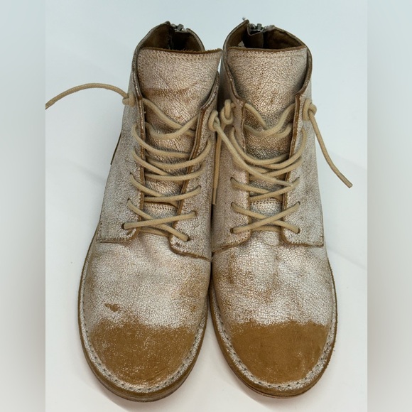 Boho Matisse “Scout” Distressed Leather Ankle Bootie Flat White Boot Sz 7 - Picture 2 of 10